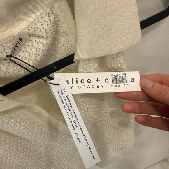 Alice + Olivia NWT Miles Sleeveless Button Front Knit Top “Soft White” - Picture 8 of 8
